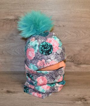 Tuque fleur aqua et rose